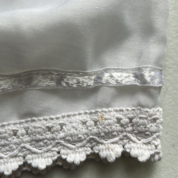 White With Pink Embroidered Floral Design Blouse - Picture 10 of 10